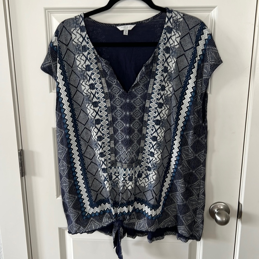 Lucky Brand Blue pattern tie blouse. 2x